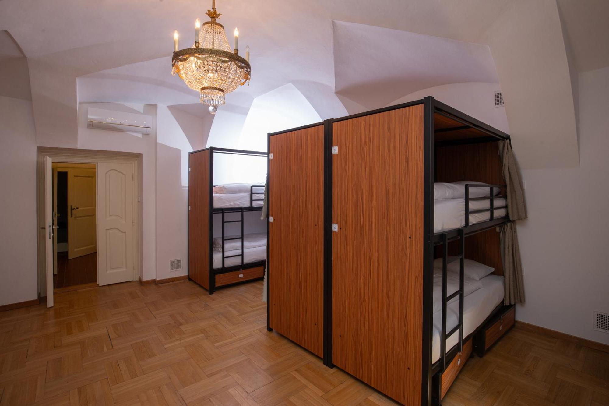 Women'S Only Hostel - Female Only Praha Eksteriør bilde